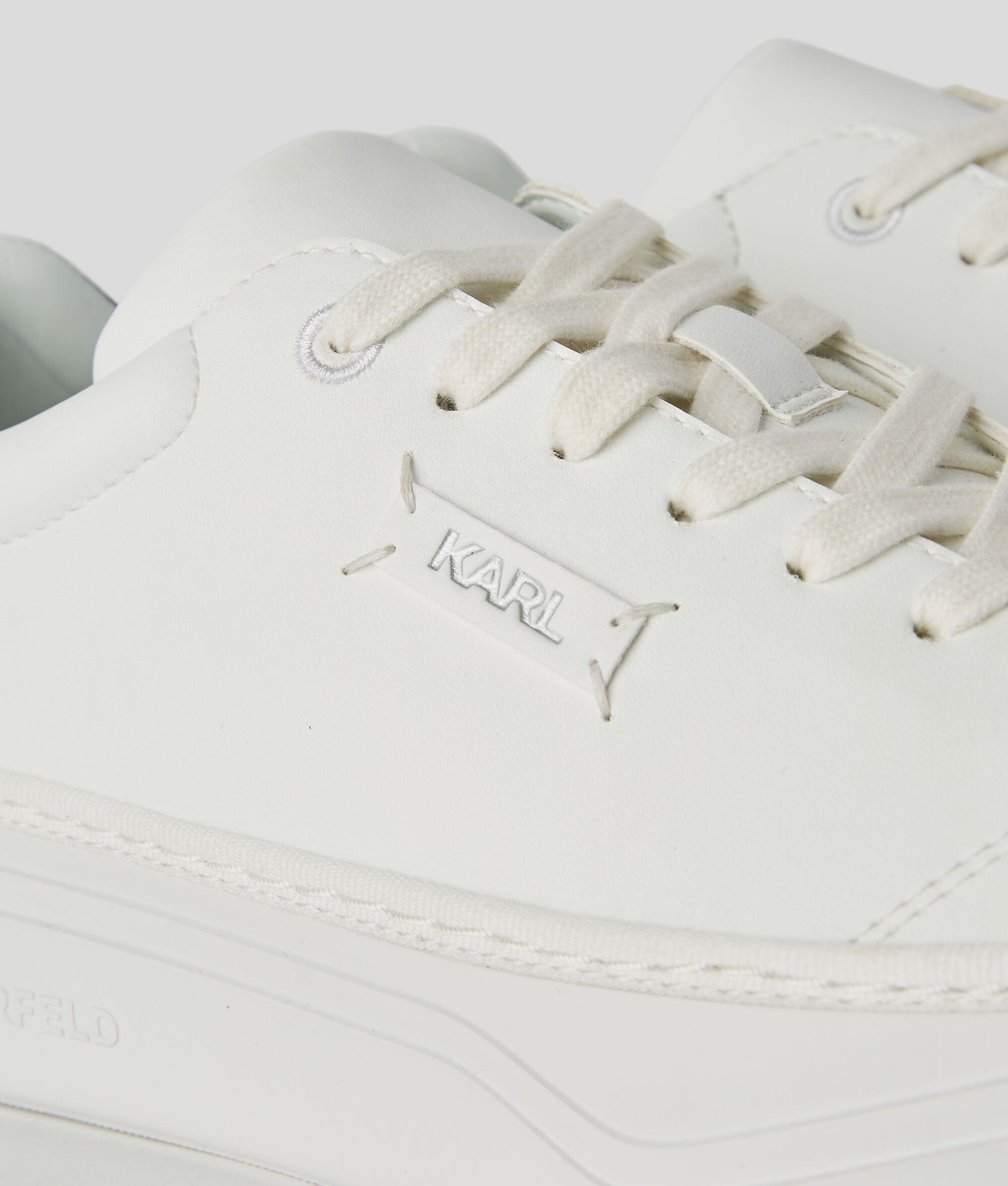 (image for) Refreshing KONVERT EMBOSSED LOGO TRAINERS